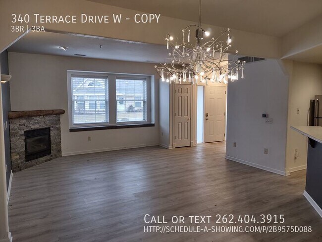 Foto del edificio - Three Bedroom 2.5 Bathroom Condo