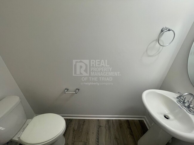 Foto del edificio - *Move in Special* Brand New Construction 3...