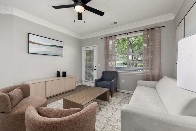 Building Photo - Avana Creekside