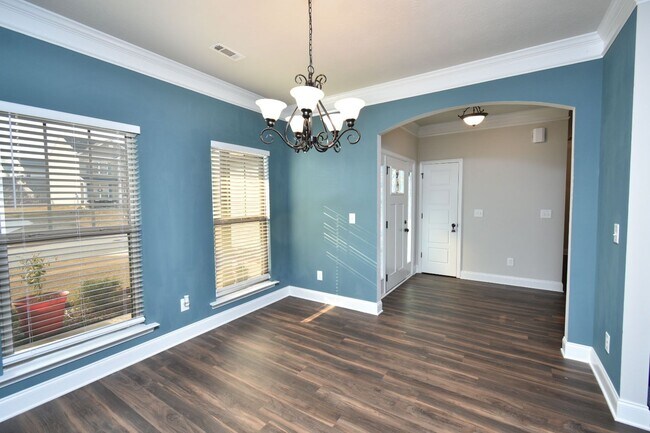 Foto del edificio - 4 Bedroom Near Fort Eisenhower