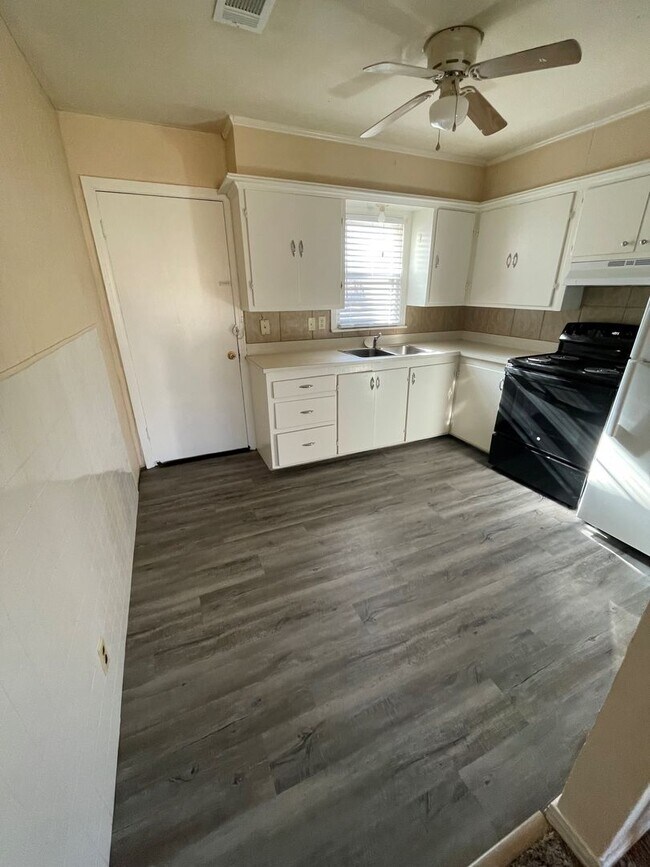 Foto del edificio - 4229 SW 2nd Ave