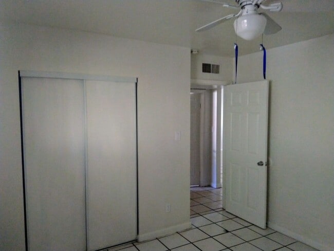 Foto del edificio - Adams Street