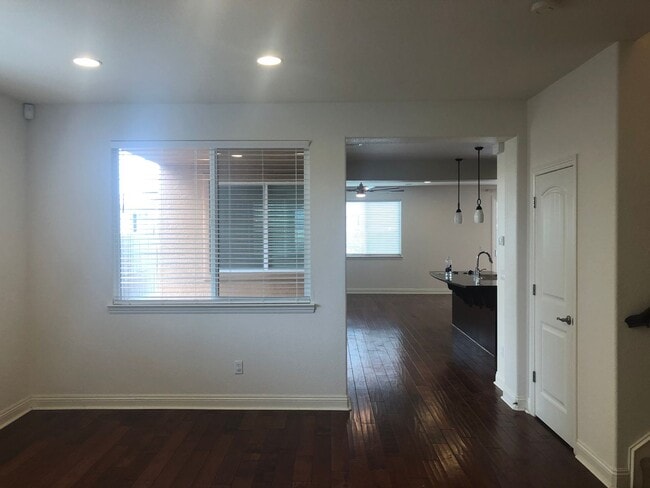 Building Photo - Beautiful 5 Bedroom, 3 Bathroom, 2800 Sqft. El Dordo Hills Home for Lease.