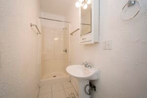 Photo - 212 W Washington St (Champaign, IL) House