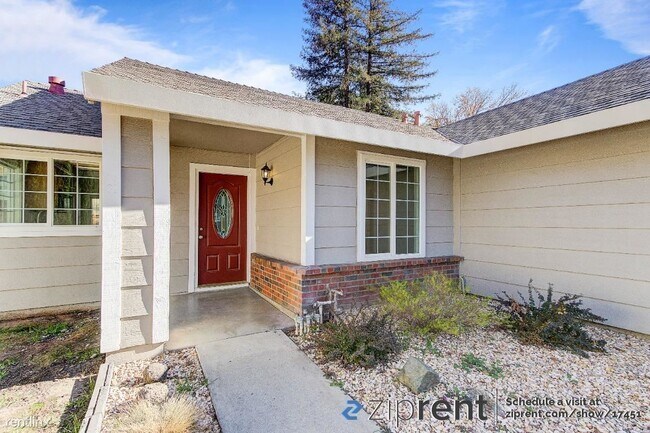 Building Photo - 3 br, 2 bath House - 5368 Vichy Circle, An...