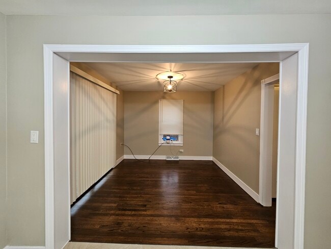 Foto del edificio - 8715 Ridge St