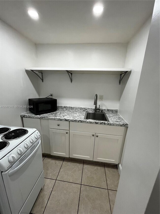 Foto del edificio - 5926 Wiley St
