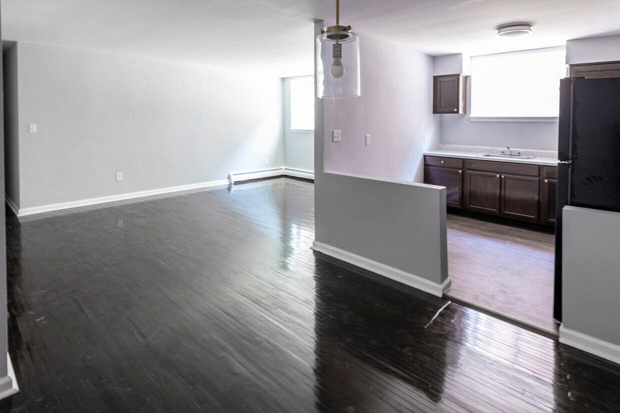 Primary Photo - Riley Realty, LLC