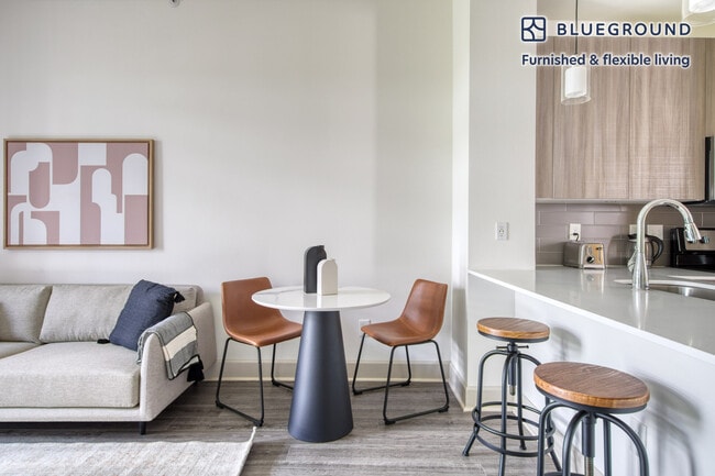 Building Photo - 8800 Doral Blvd