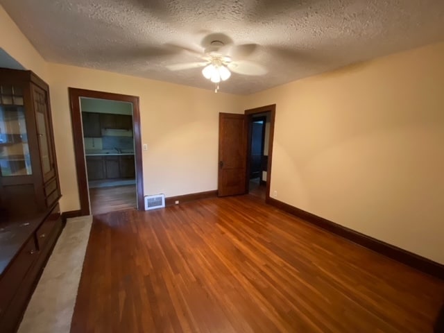 Foto del edificio - 3911 W 18th St