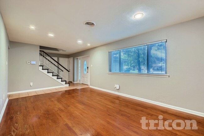 Building Photo - 2606 Olympia Ct