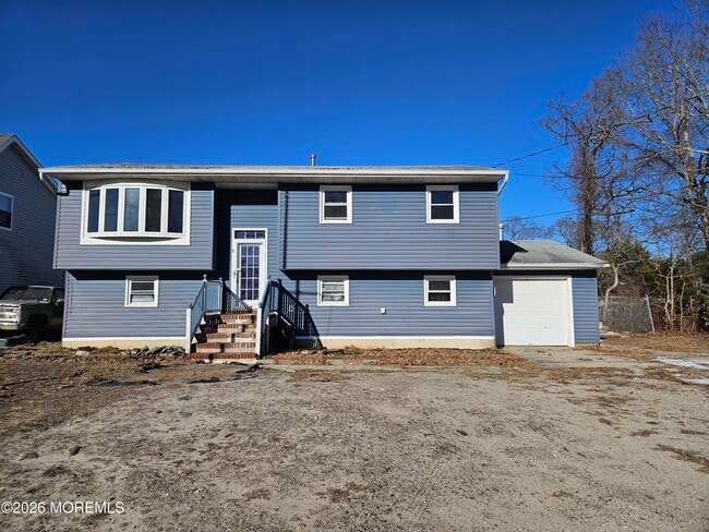 Foto del edificio - 118 Walnut Dr