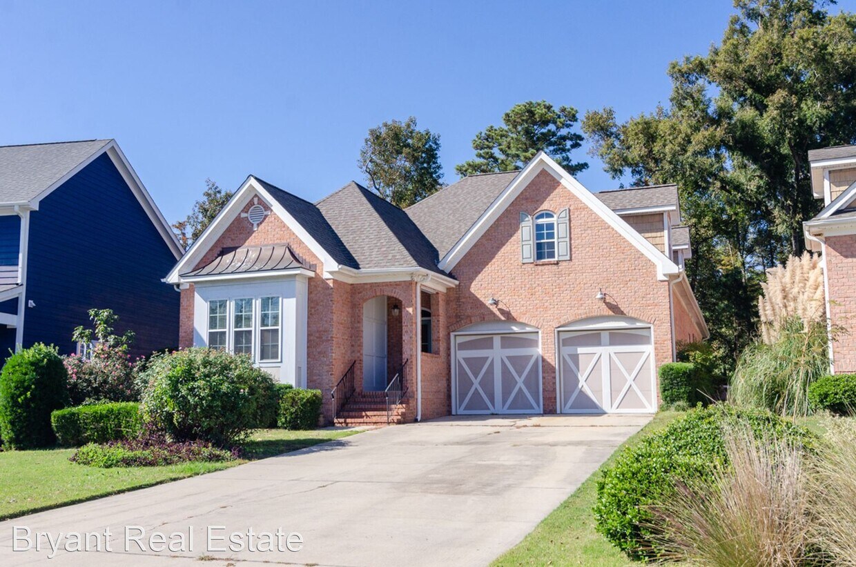 4 br, 3.5 bath House 639 Belhaven Drive House Rental in Wilmington