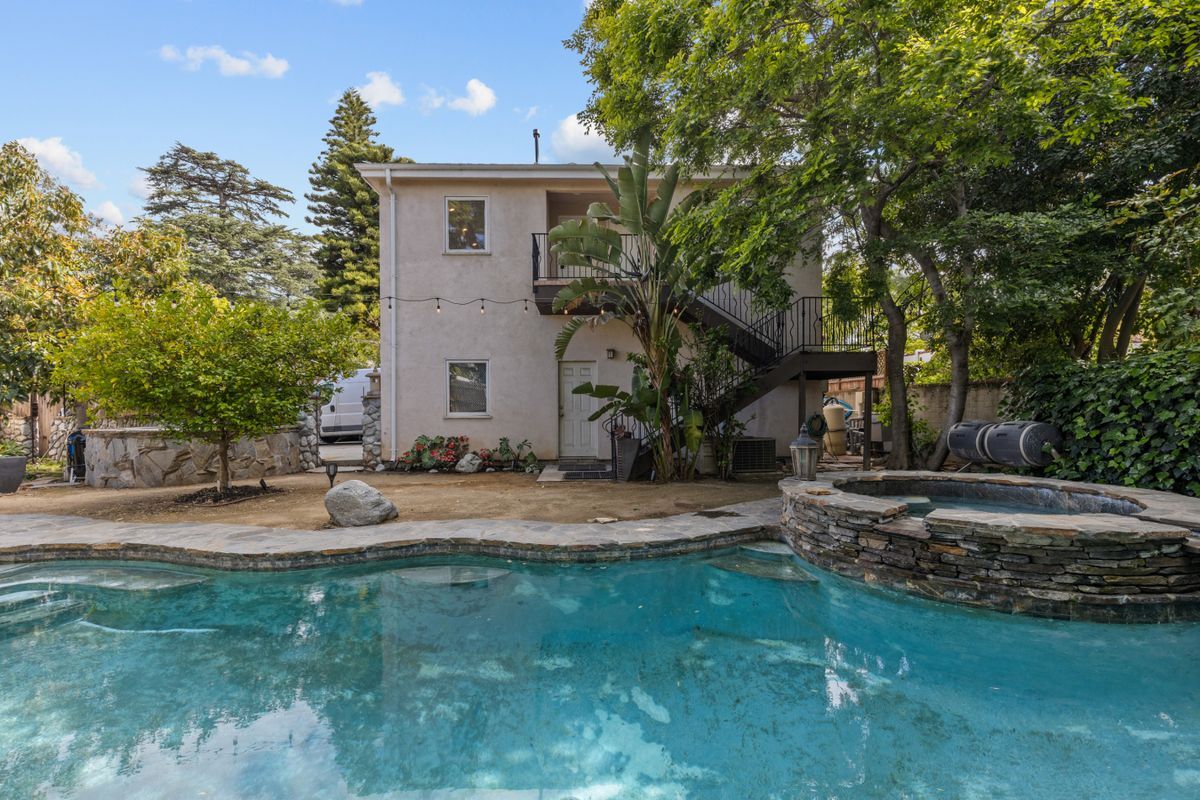 Foto principal - 4835 Gentry Ave