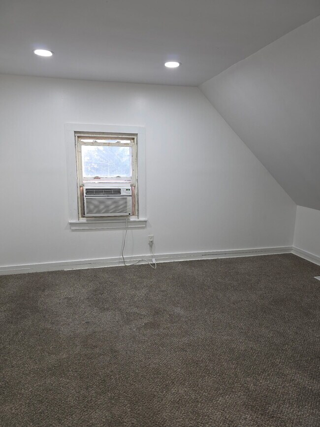 Foto del edificio - 300 W Burnham St