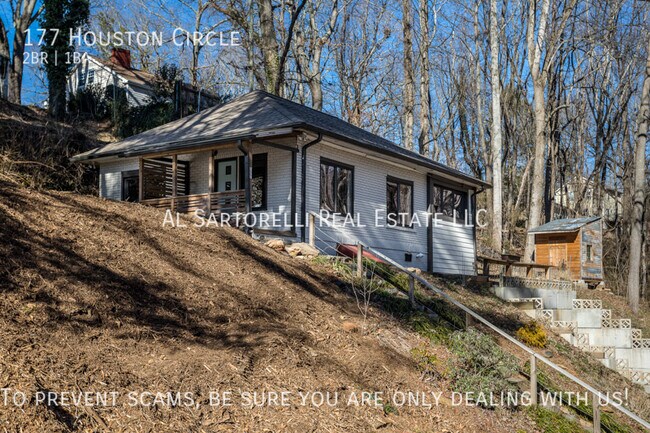 Building Photo - Pet friendly & private Montford Cottage In...