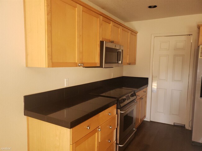 Foto del edificio - 4 br, 2.5 bath House - 4129 Northwest Chap...