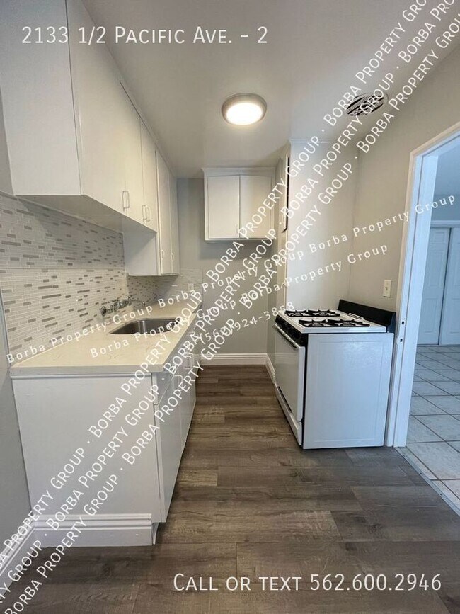 Building Photo - 2133 1/2 Pacific Ave.-2