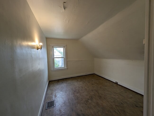 Building Photo - 145 Merrimac St
