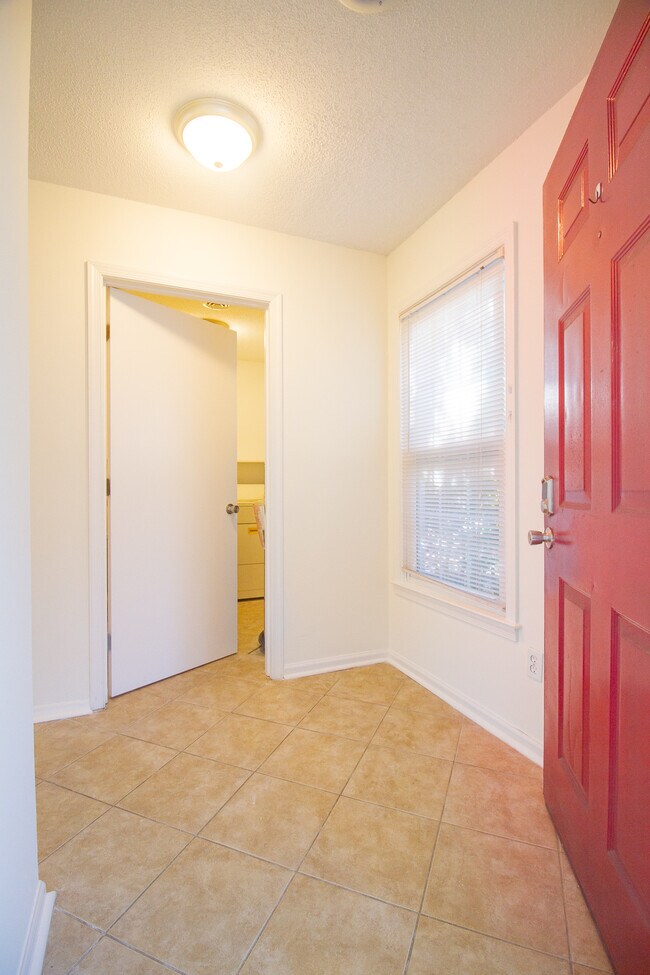 Foto del edificio - 2708 S 17th St