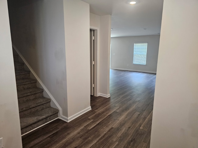 Building Photo - 721 Wimbee Ct