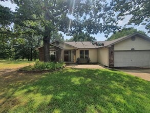 Building Photo - 14220 Howard Ln