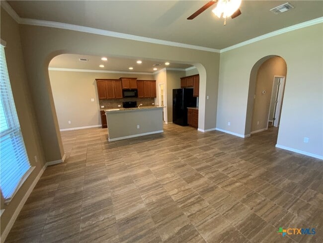 Building Photo - 707 Dunford Dr