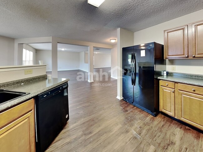 Building Photo - 12422 Rose Haven Dr