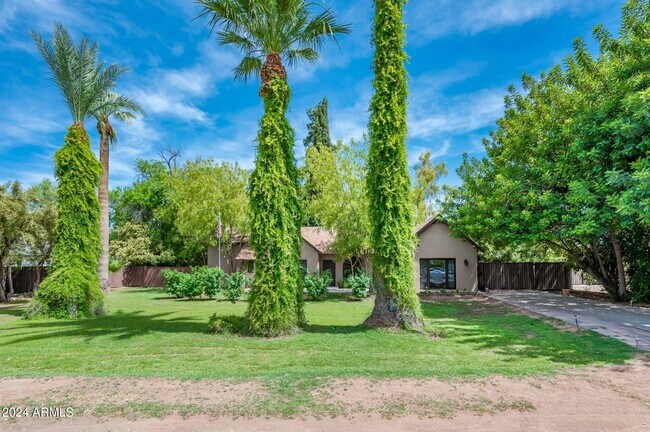 Foto del edificio - 40 W Medlock Dr