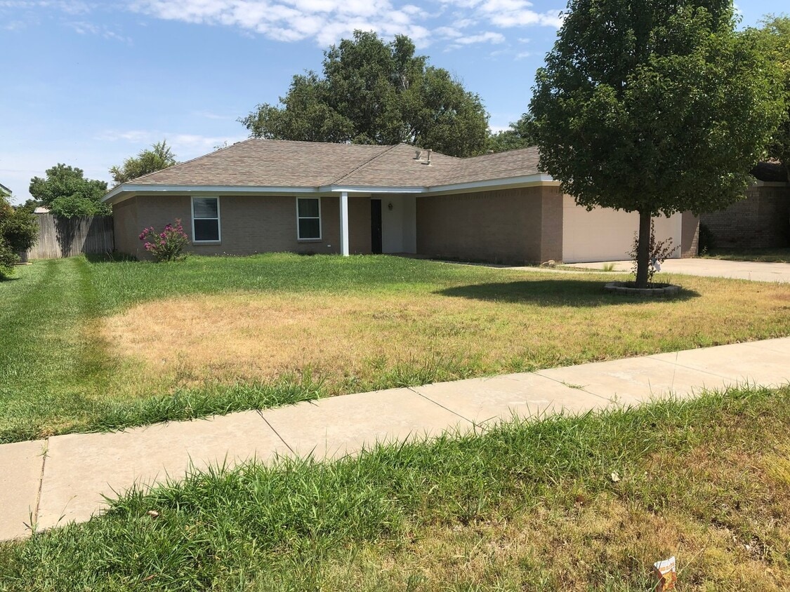 6826 Rochelle Ln, Amarillo, TX 79109 House Rental in Amarillo, TX