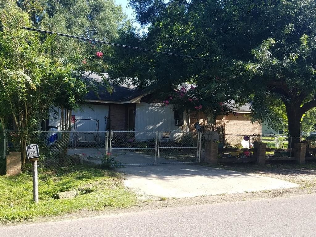1010 Woodrow St, Silsbee, TX 77656 House Rental in Silsbee, TX