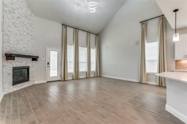 Building Photo - 319 Headwater Dr