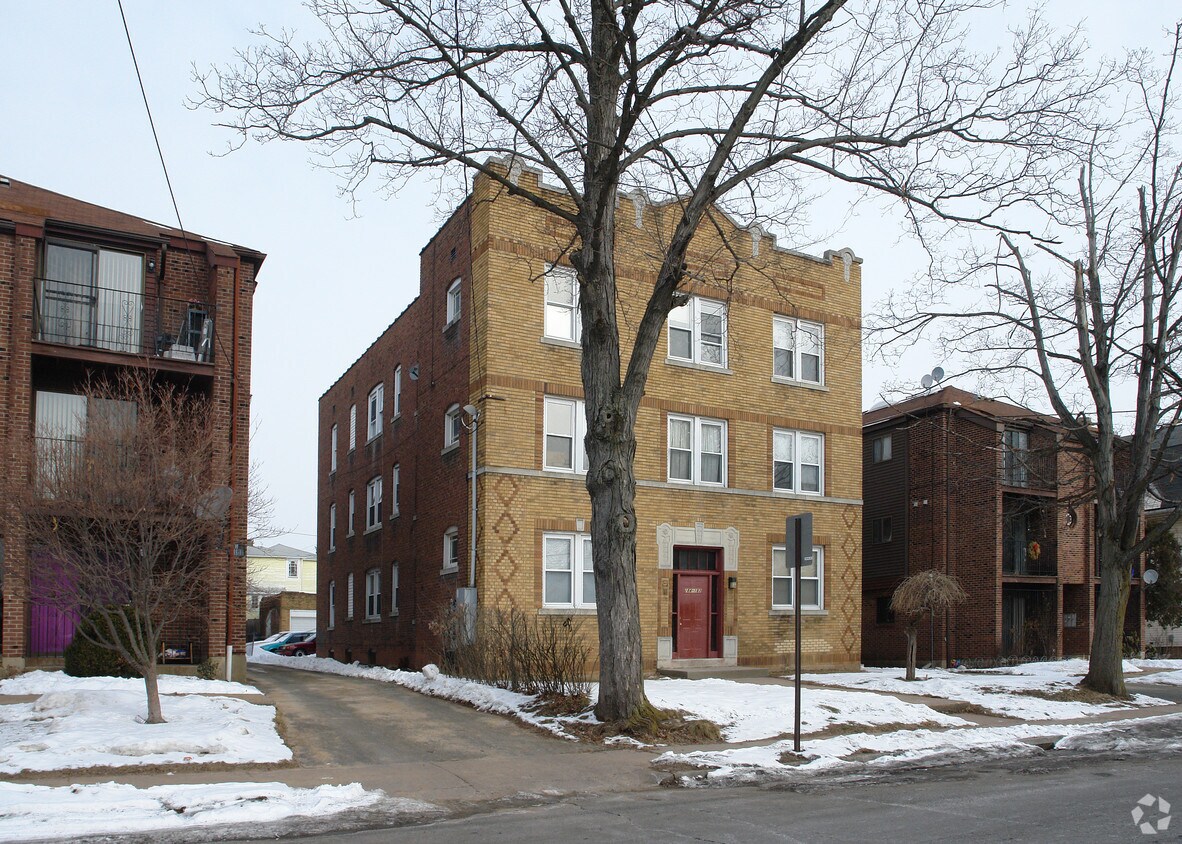 Building Photo - 182-184 Preston St