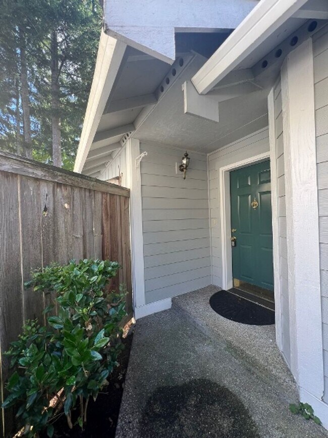 Foto del edificio - 6024 Regents Ln SE