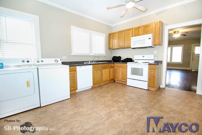 Building Photo - Rent to own!  Large 5 bedroom 2 bath house...