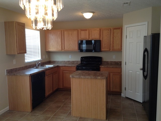 Building Photo - 5330 Rivers Edge Boulevard