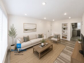 Building Photo - 512 N Normandie Ave