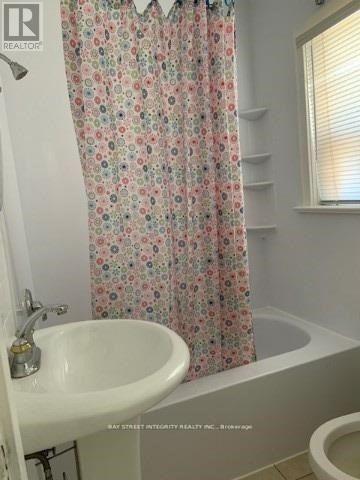 Photo du bâtiment - 970 Briar Hill Ave