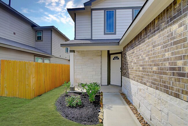 Foto del edificio - 14701 Homeward Ct