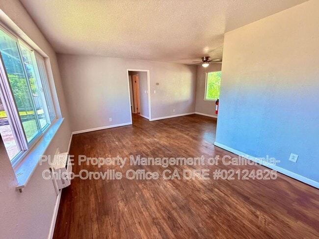 Building Photo - 1547 2nd Ave