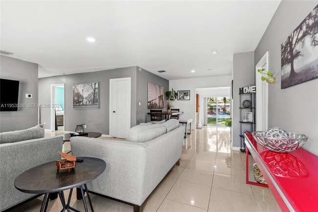 Building Photo - 14950 S Biscayne River Dr