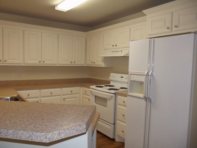 Building Photo - 3206 110th St