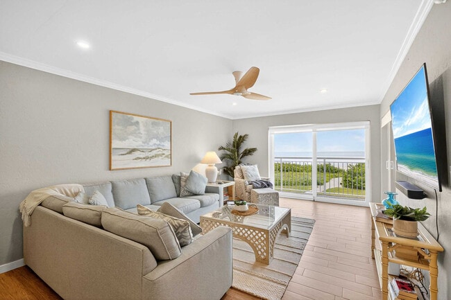Building Photo - 5201 Gulf of Mexico Dr