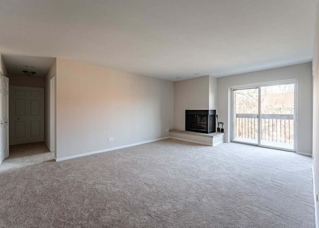 Building Photo - 222 Main St