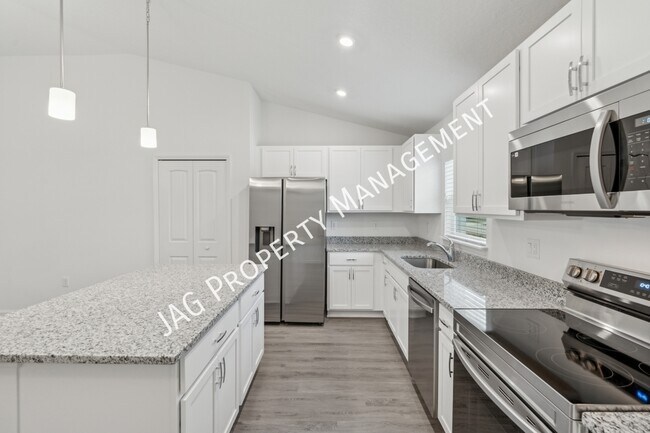 Foto del edificio - 271 Christensen Ave SE