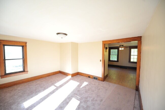 Building Photo - house