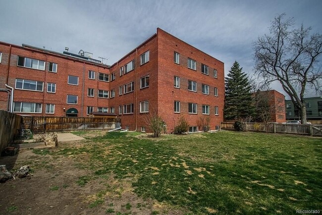 Dog run and yard - 85 N Grant St