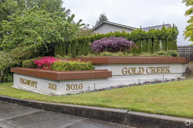 Building Photo - Gold Point Condominiums
