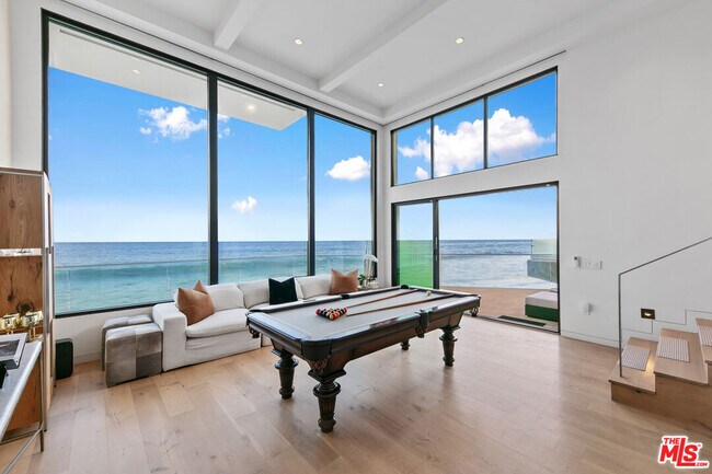 Foto del edificio - 24146 Malibu Rd