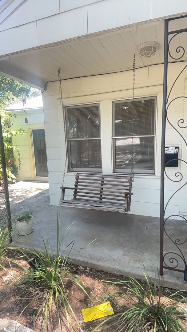 Building Photo - Fairview Properties